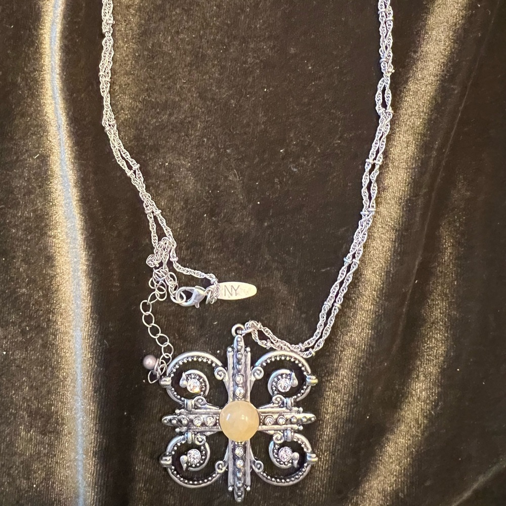 Vintage silver tone cross necklace w/cream cabochon,ornate filigree & rhinestone